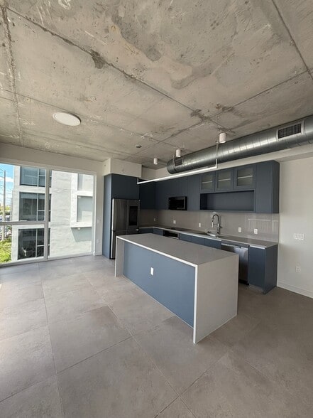 Building Photo - 113 NW 24th St