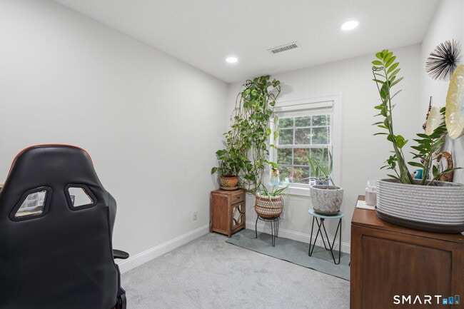 Building Photo - 7 Bridlewood
