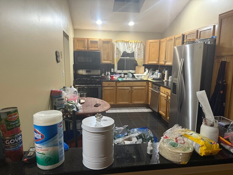 Building Photo - 1336 K St