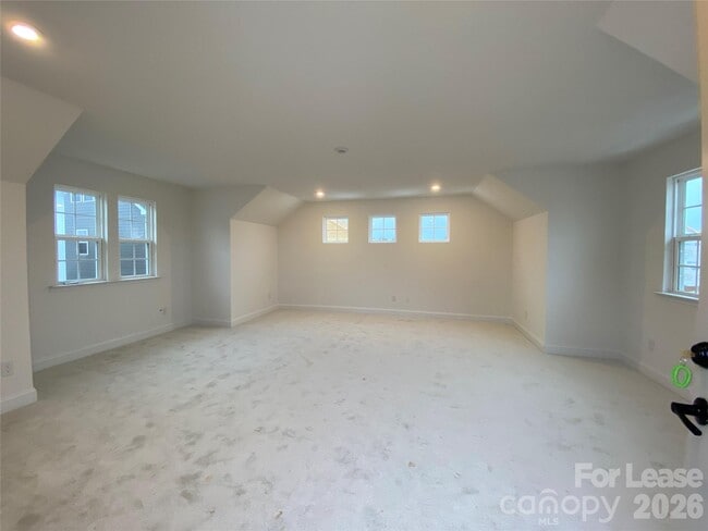 Building Photo - 4016 Hickory Pl Ln