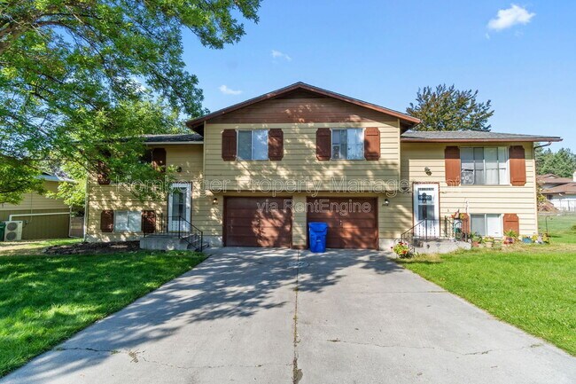 Primary Photo - 2618 S Blake Rd