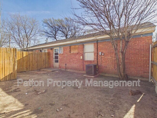 Building Photo - 3004 Westhaven Dr