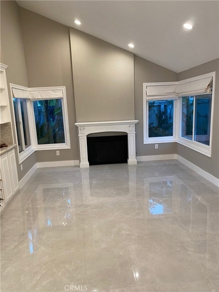 Building Photo - 1933 N Canyon Park Cir