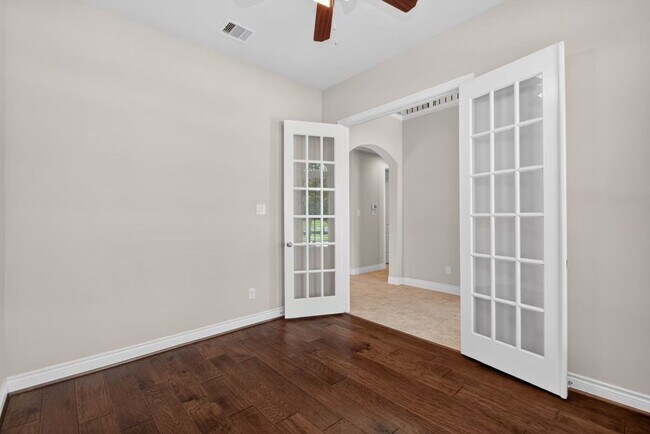 Building Photo - 25610 Fleming Lodge Ln