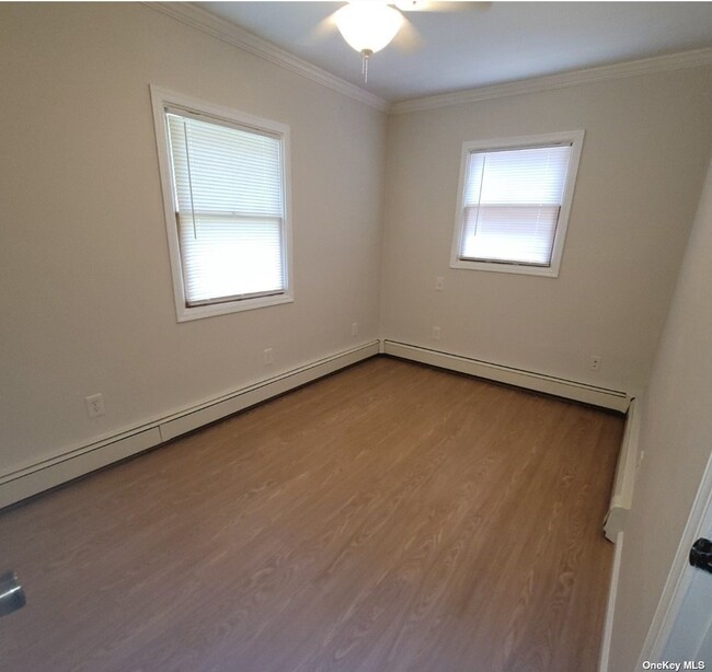 Building Photo - 49 Azalea Rd