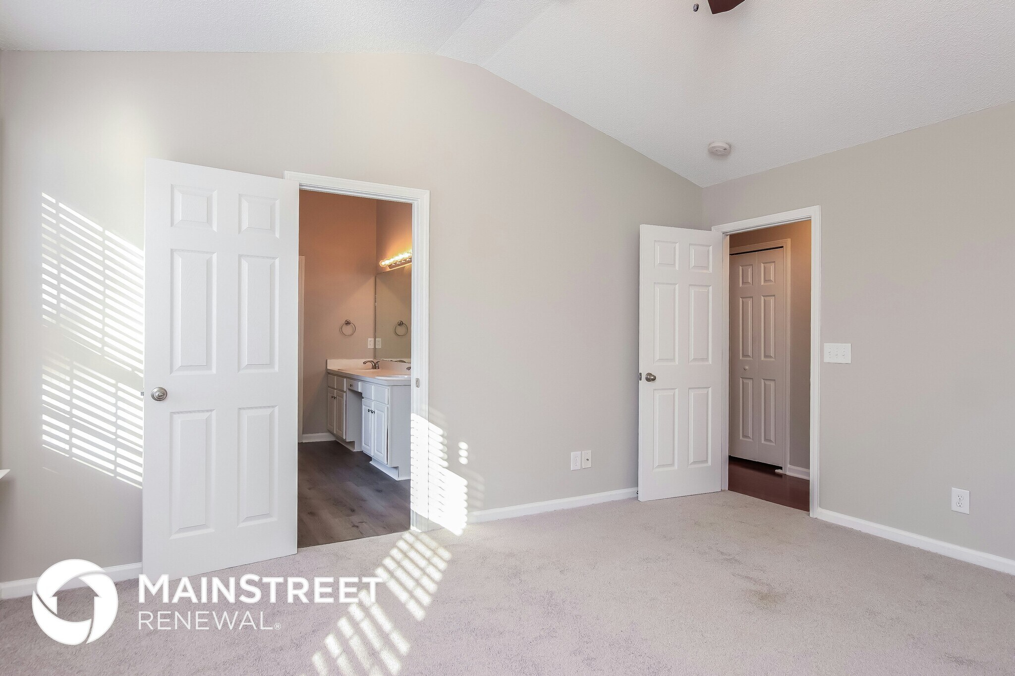 Building Photo - 3912 Toyon Dr