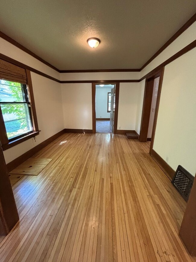 Building Photo - Single Family Home in Bryn Mawr/Harrison - Updated Kitchen + Dishwasher!