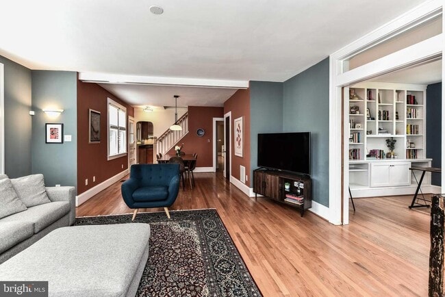 Building Photo - 904 Park Ave