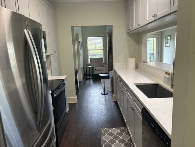 Building Photo - Asheville Furnished Rental!- Beaucatcher H...
