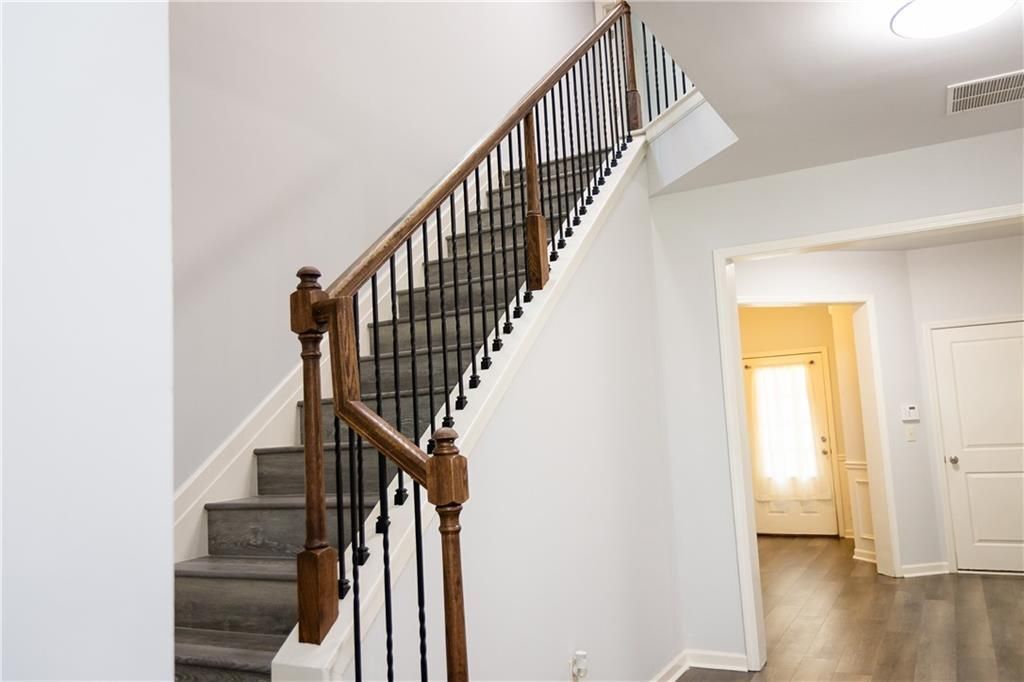 Building Photo - 4960 Ducote Trail
