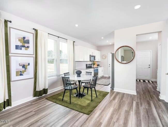 Building Photo - 1103 Alfonso Ln