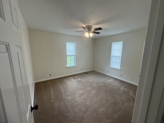 Building Photo - 9948 Stewarts Ferry Pike