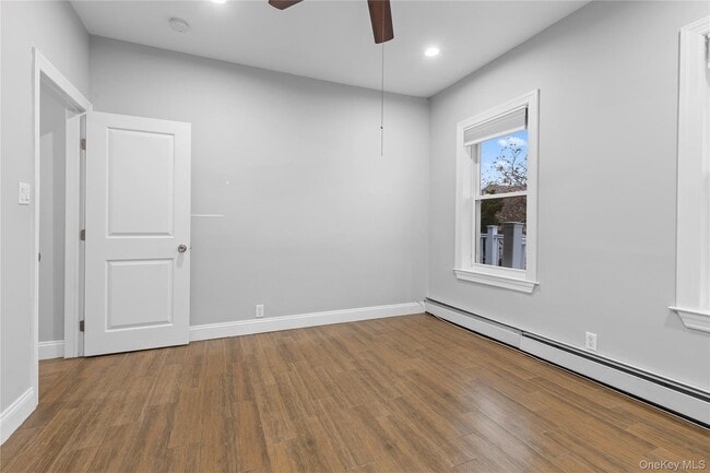 Building Photo - 148 W Walnut St