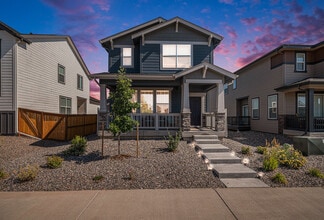 Building Photo - 635 Cottonwood Ave