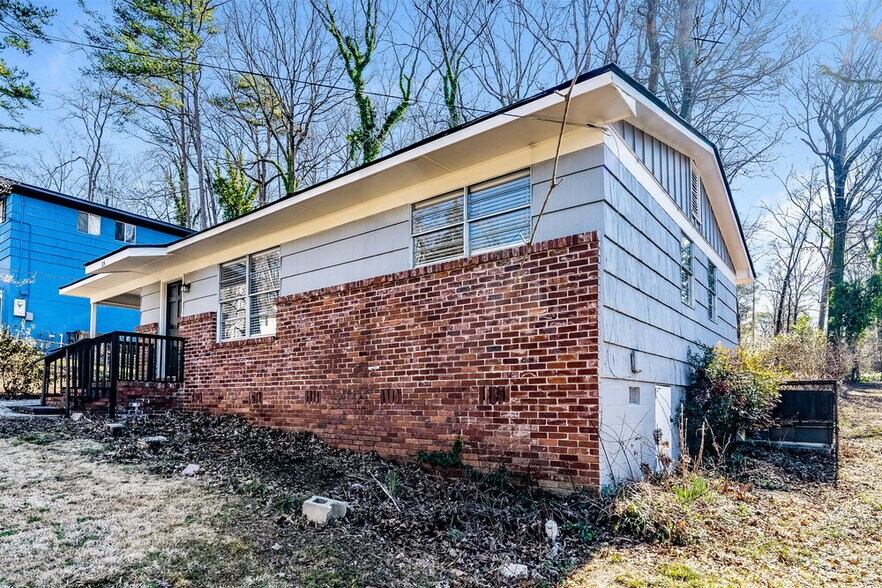 Building Photo - 204 Cathy Ln