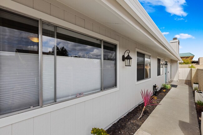Building Photo - 3742 Mortensen Rd