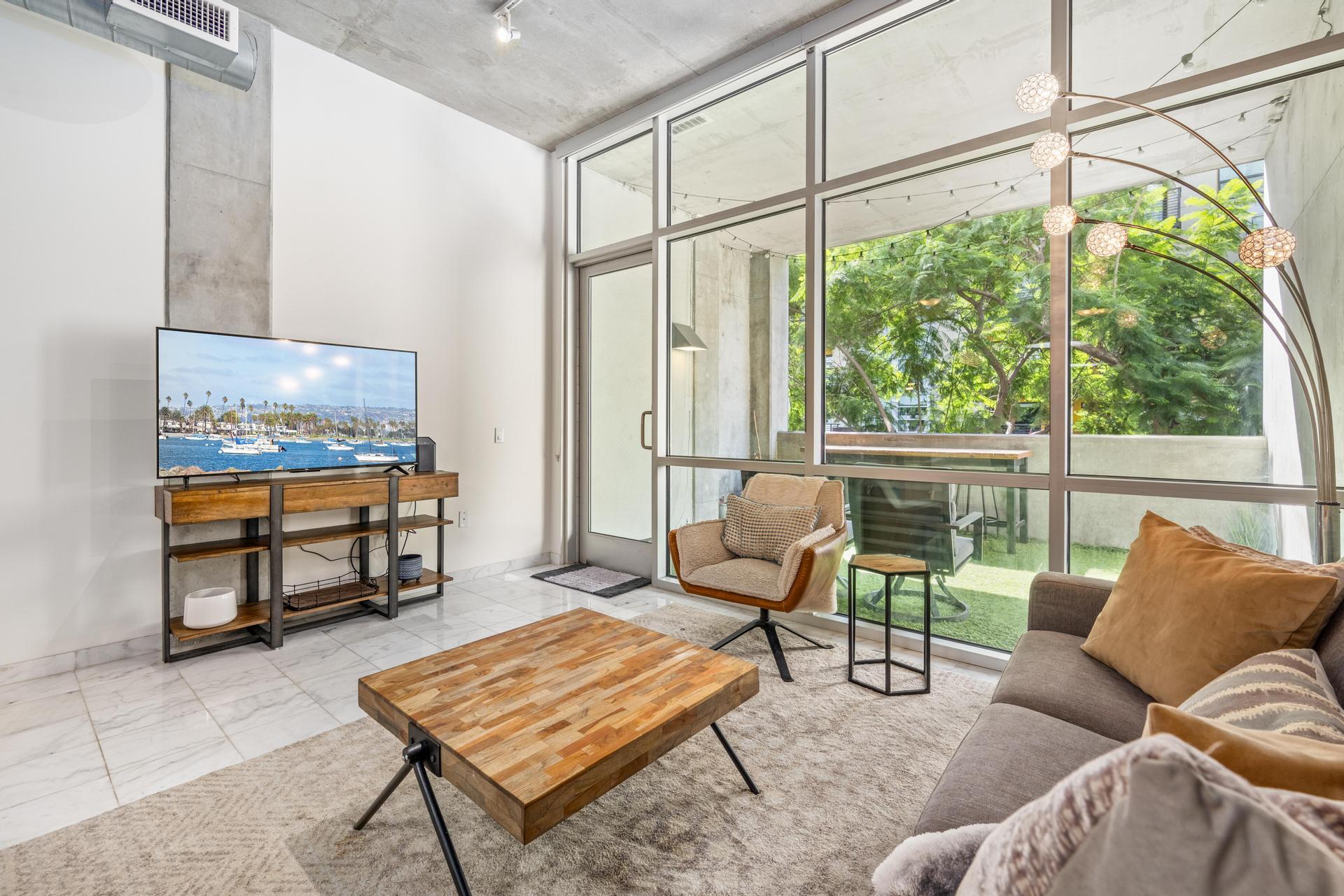 Building Photo - 1025 Island Ave