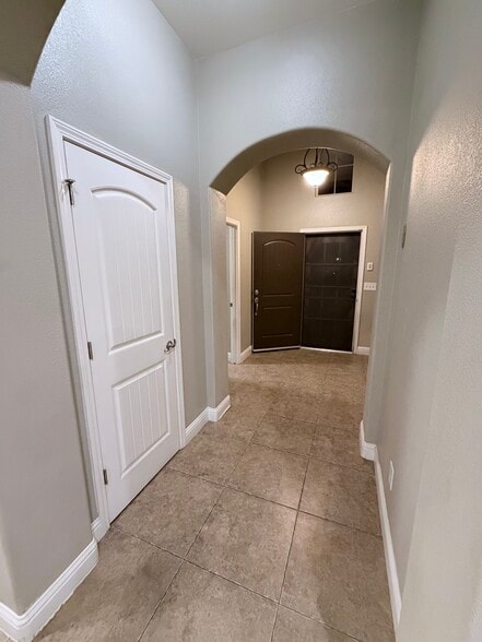 Entry - 533 St Julien Dr