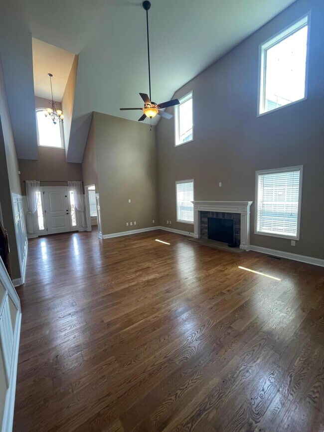 Building Photo - 1568 Sweet Clover Pk