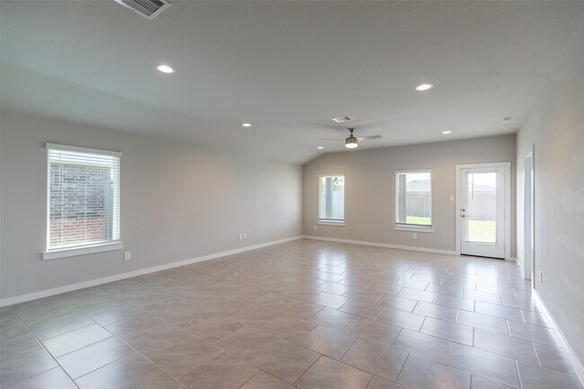Building Photo - 3702 Sparkman Ln