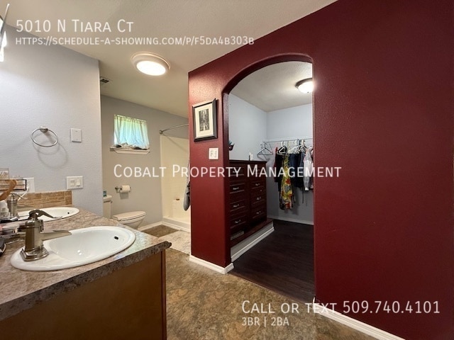 Building Photo - 5010 N Tiara Ct