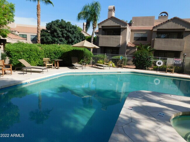 Building Photo - 5950 N 78th St