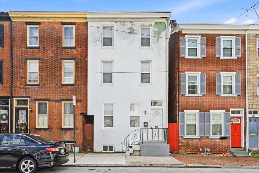 Building Photo - 120 W Barnard St