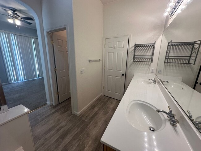 Building Photo - 1824 San Diego Cir