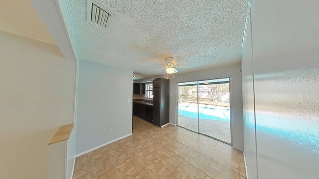 Building Photo - 5606-5689 89th Ave