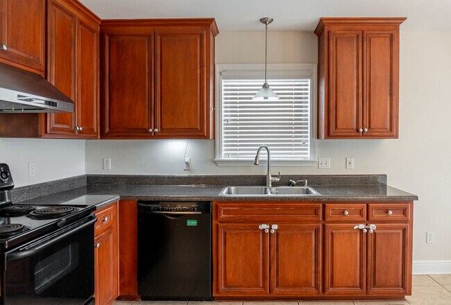 Building Photo - 1106 High Meadow Dr