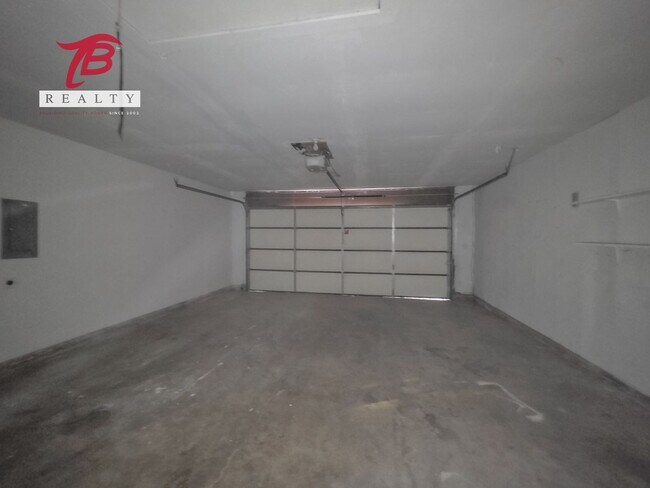 Building Photo - 6811 Lyrewood Ln