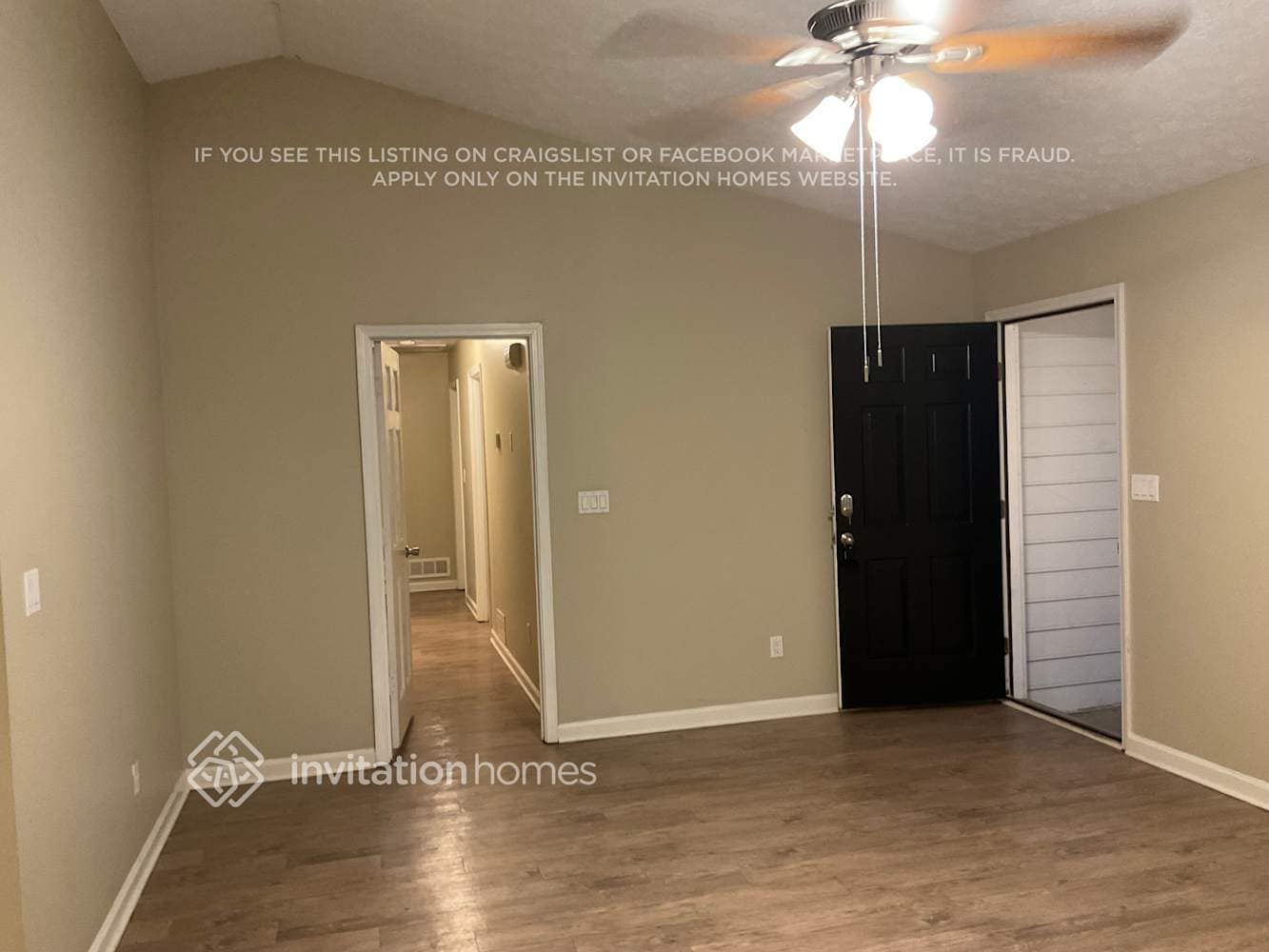 Building Photo - 305 N Briar Ridge