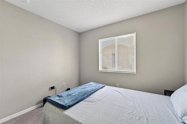 Building Photo - 11812 Lynmoor Dr