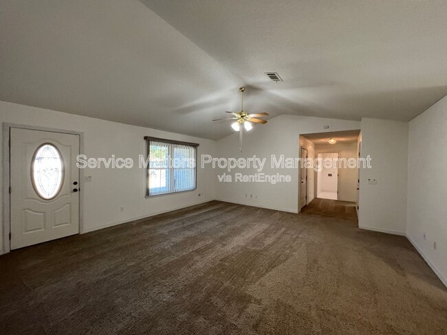 Building Photo - 4925 Hyatt Ln