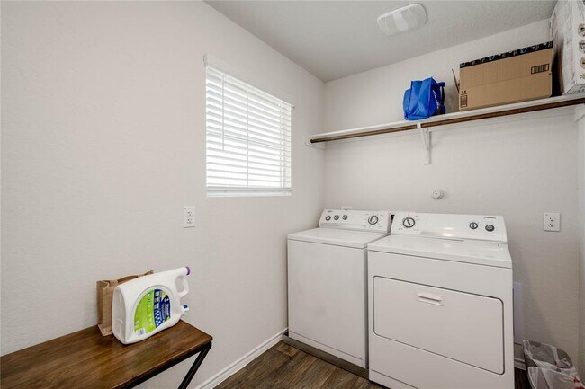 Building Photo - 216 Skipping Stone Ln