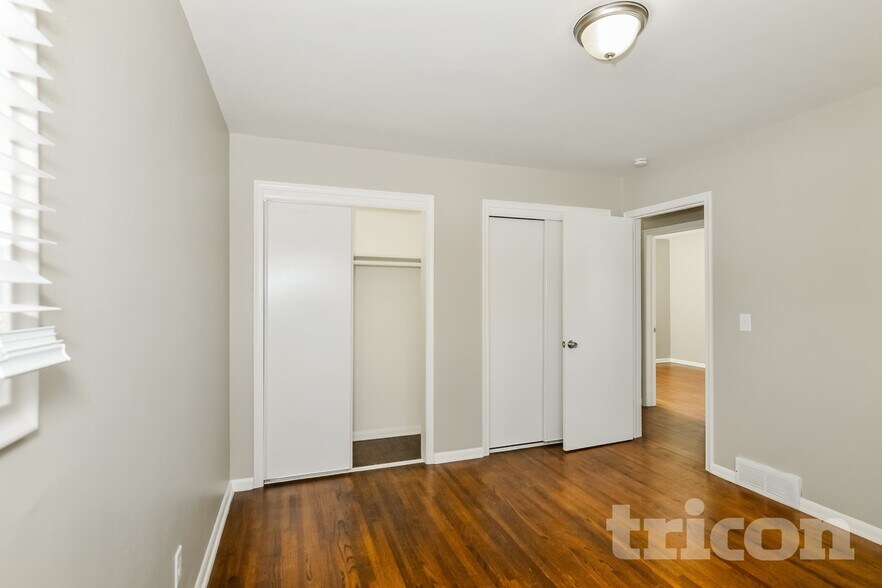 Building Photo - 3284 71st St E