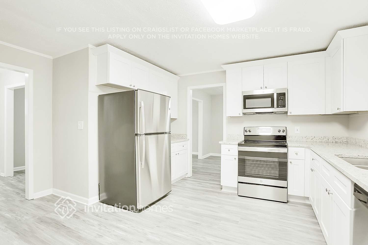 Building Photo - 3269 Robin Hood Ln