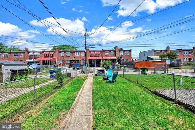 Building Photo - 1127 Wicklow Rd