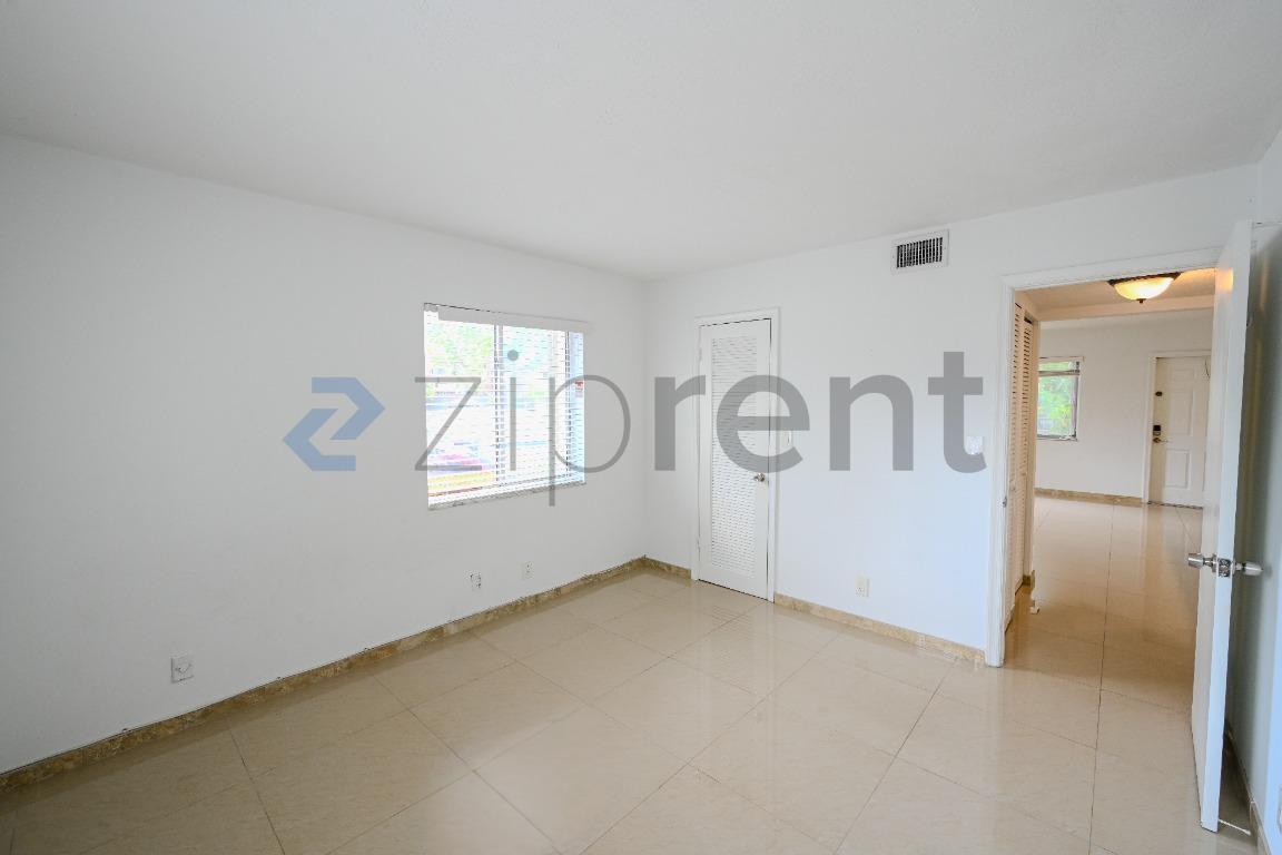 Building Photo - Unit Unit 6/Bamboo Villas