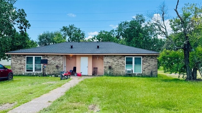 Primary Photo - 1308 Trinity St