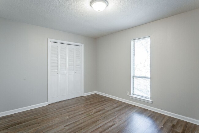 Building Photo - 5221 Old Trail