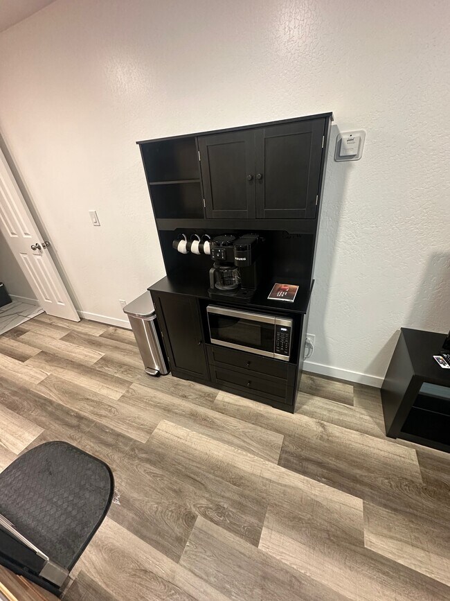 Building Photo - Icon Executive Suites LLC