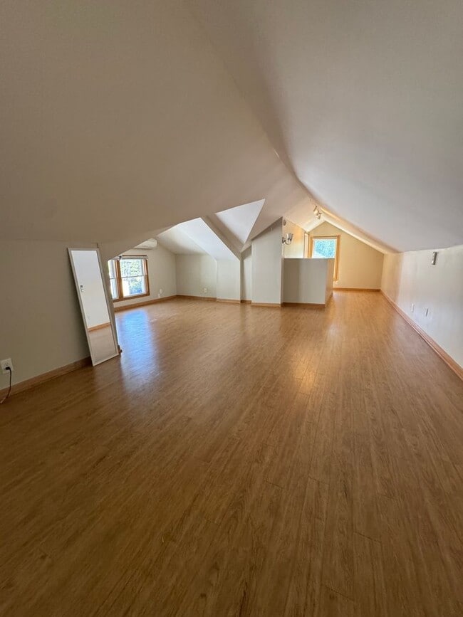 Building Photo - 2096 Randolph Ave