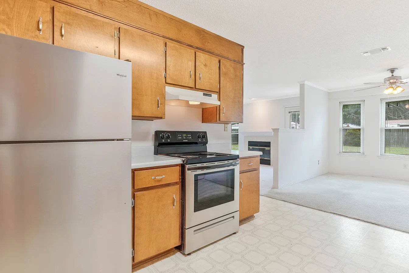 Building Photo - 12710 Dunhill Dr