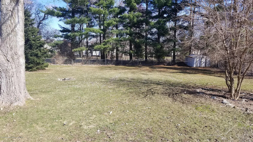 Fenced In Back Yard - 6062 Hardy Ave