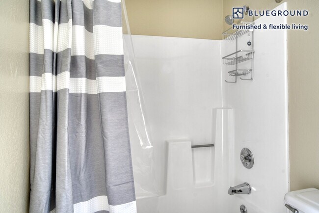 Building Photo - 801 Church St