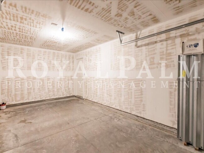 Building Photo - 3BR/2BA Duplex in Vistanna Villas | Garage + Resort Pool!