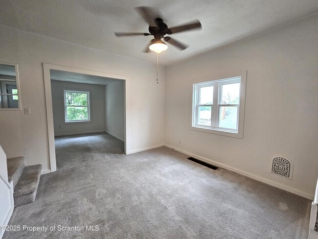 Building Photo - 2103 Hollister Ave