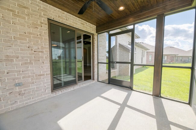 Building Photo - 2026 Wes Milligan Ln