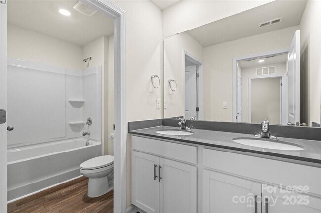 Building Photo - 1339 37th Ave Lane NE